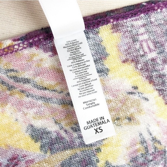 NEW LuLaRoe abstract feathers Classic T top - Picture 6 of 7